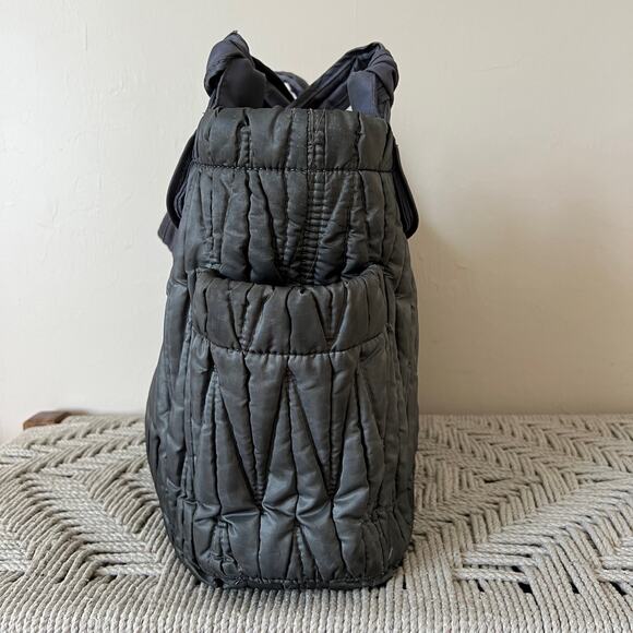 Timi & Leslie Marie Antoinette Diaper Baby Bag in Silver Gray - Picture 6 of 12